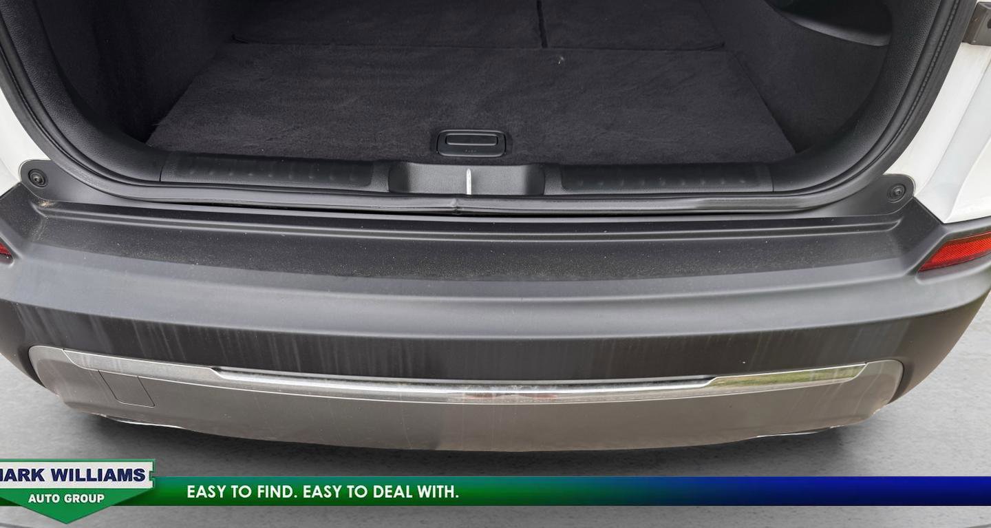 Used 2022 Jeep Cherokee Limited w/ Elite Package AWD/4WD image 30