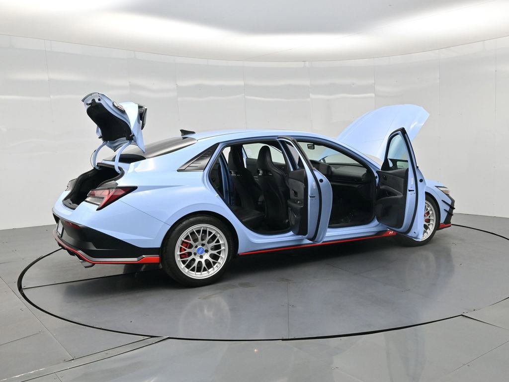 Used 2025 Hyundai Elantra N image 4