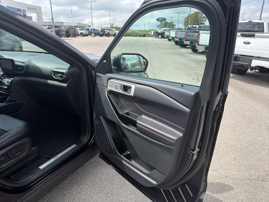 Certified 2022 Ford Explorer ST-Line AWD/4WD image 23