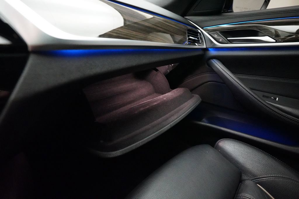 Used 2018 BMW 540i xDrive image 30