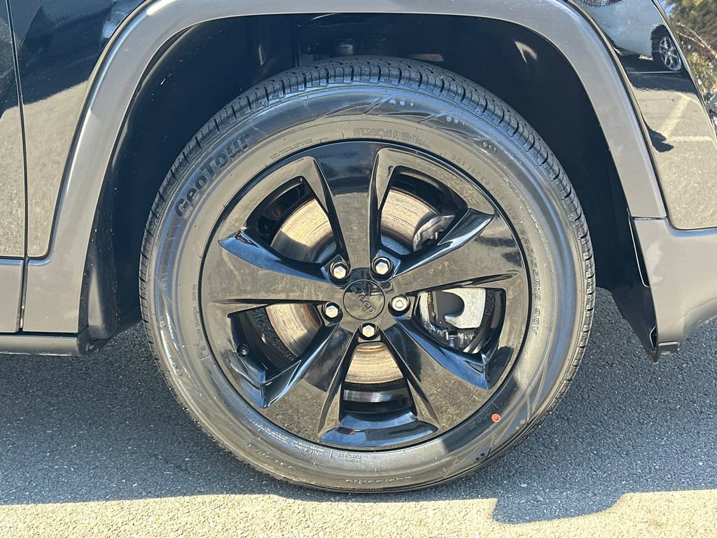 Used 2017 Jeep Cherokee High Altitude image 7