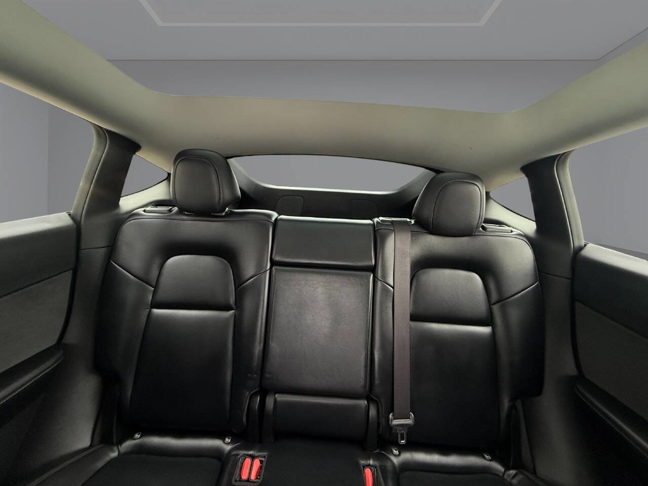 Used 2021 Tesla Model Y Long Range image 36