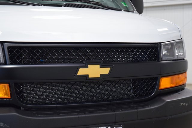 Used 2025 Chevrolet Express 2500 Work Van w/ Communications Package image 6
