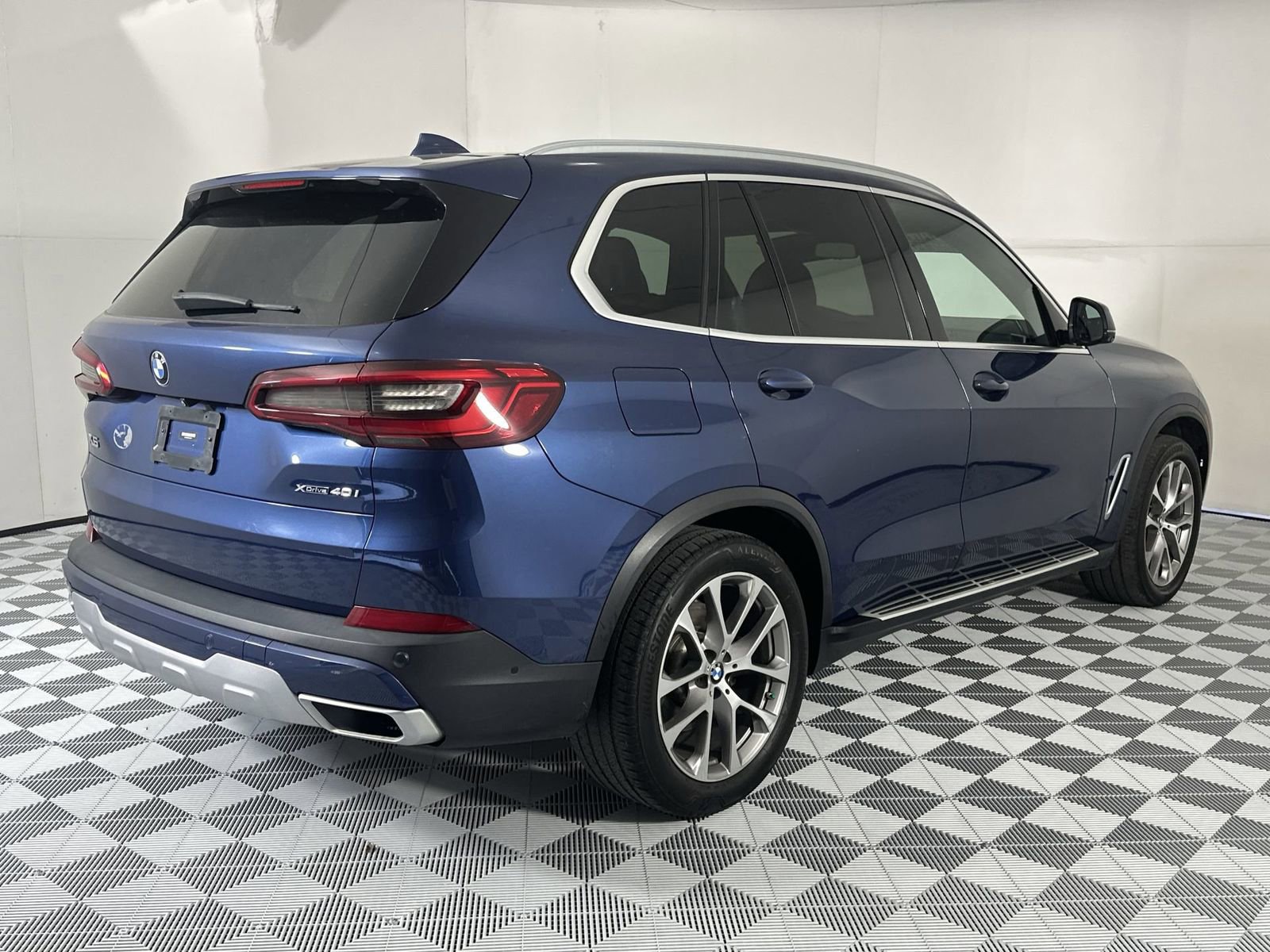 Used 2019 BMW X5 xDrive40i w/ Convenience Package AWD/4WD image 8