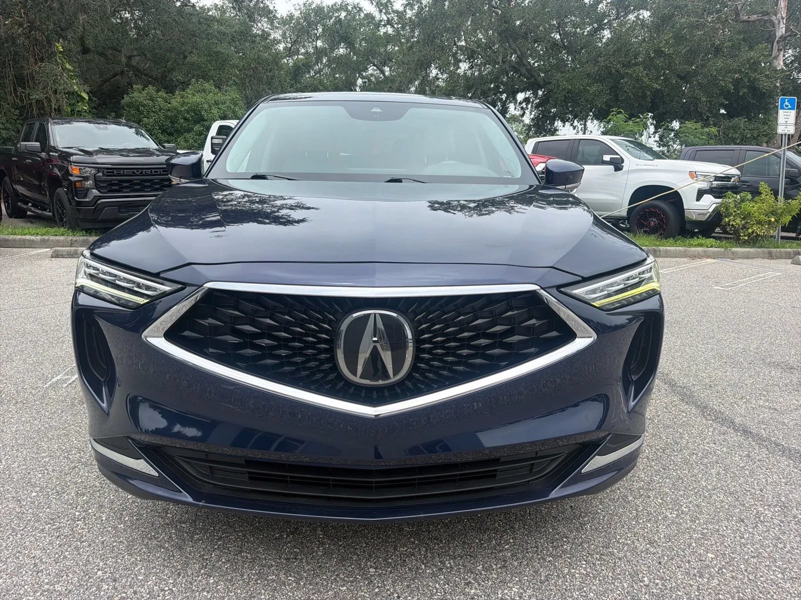 Used 2022 Acura MDX w/ Technology Package FWD image 4