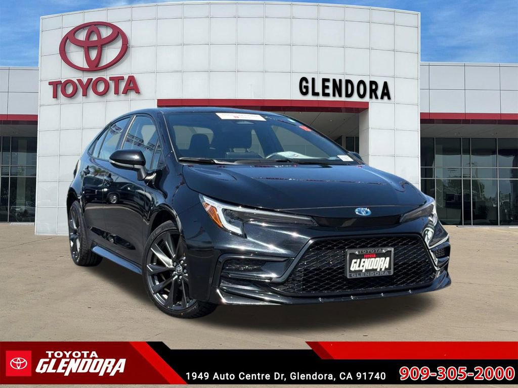 Certified 2024 Toyota Corolla SE w/ SE Package FWD image 2