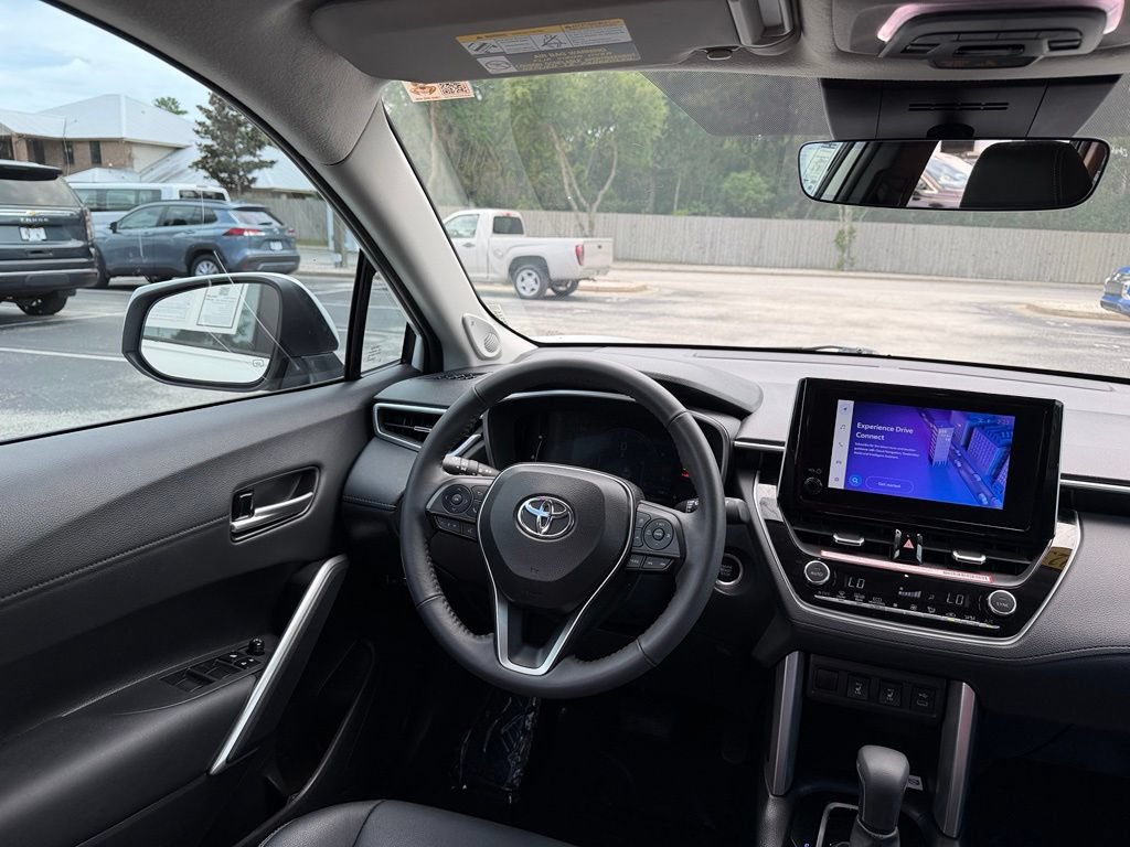 Used 2023 Toyota Corolla Cross XLE w/ Convenience Package AWD/4WD image 24