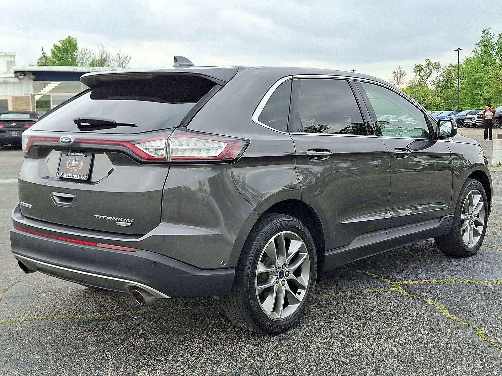 Used 2018 Ford Edge Titanium w/ Equipment Group 302A AWD/4WD image 25