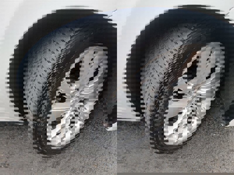 Used 2016 Tesla Model S image 32