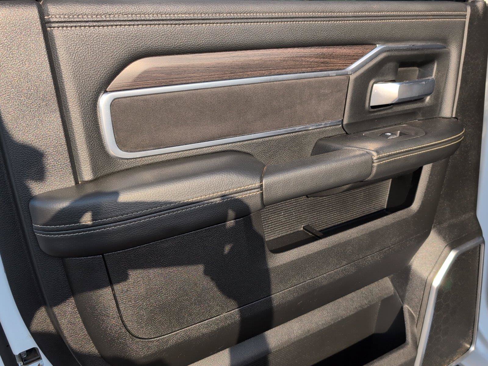 Used 2025 RAM 2500 Laramie AWD/4WD image 35