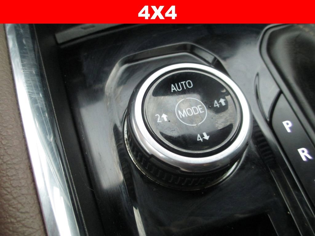 Used 2024 GMC Canyon Denali AWD/4WD image 26