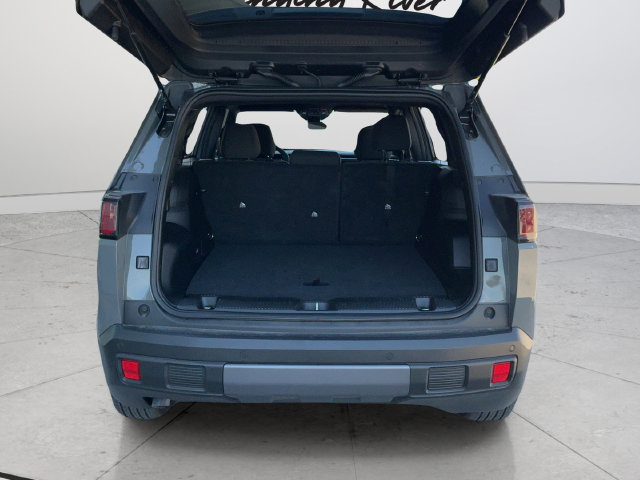 Used 2026 Jeep Cherokee Laredo AWD/4WD image 24
