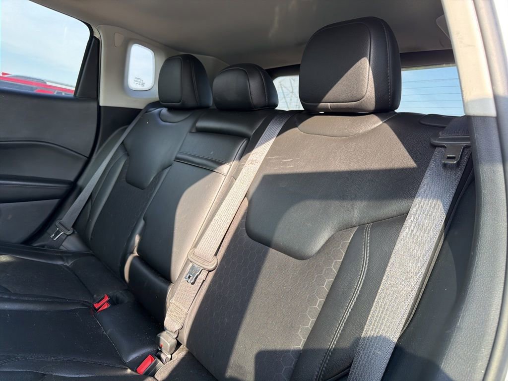 Used 2018 Jeep Compass Altitude image 12