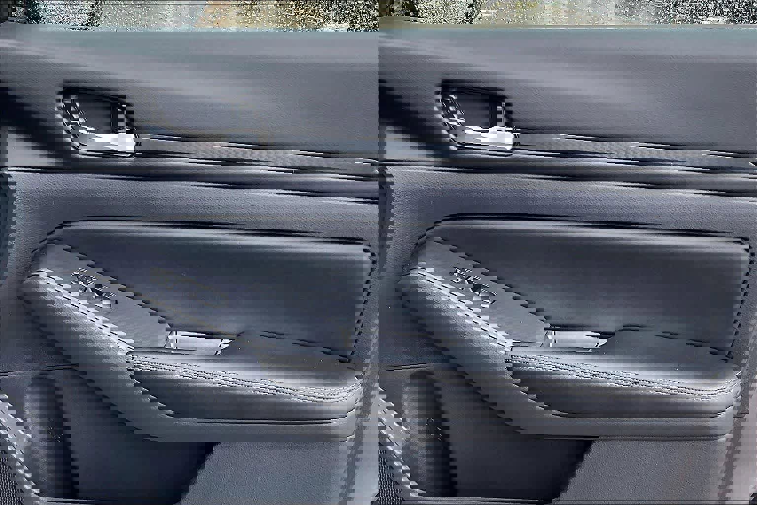 Used 2025 Nissan Altima 2.5 SV image 28