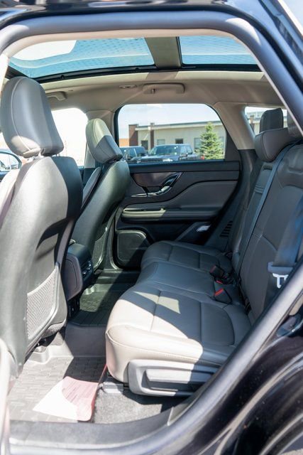 Used 2025 Lincoln Corsair Reserve w/ Jet Appearance Package image 11