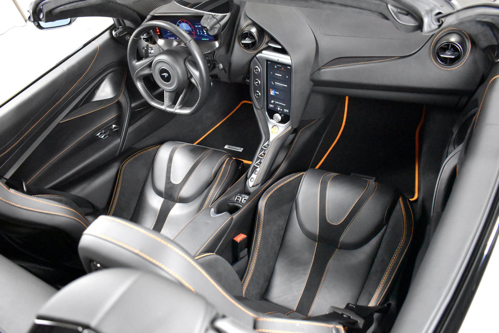 Used 2025 McLaren 750S Spider RWD image 35