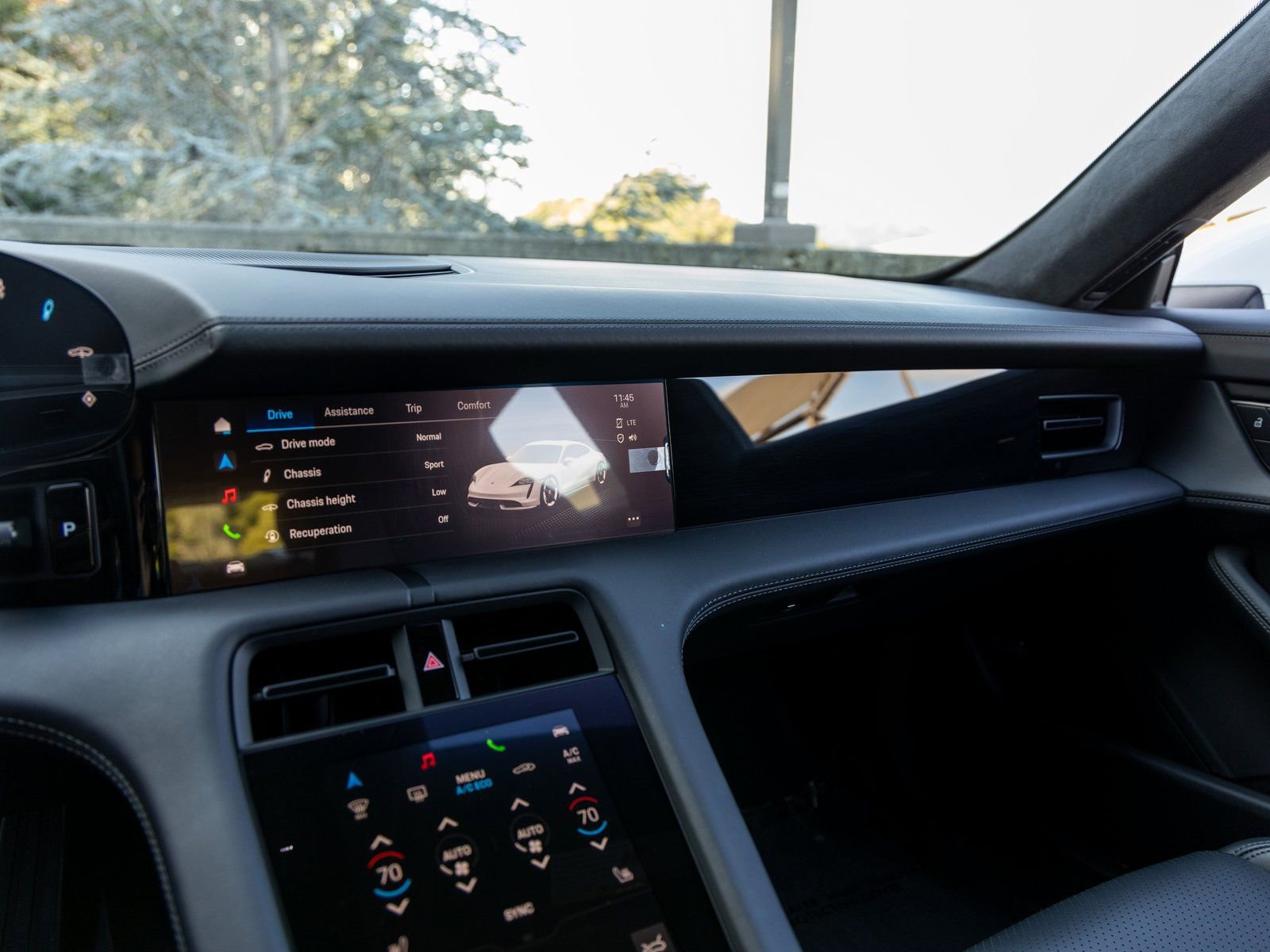 Used 2023 Porsche Taycan Turbo image 34