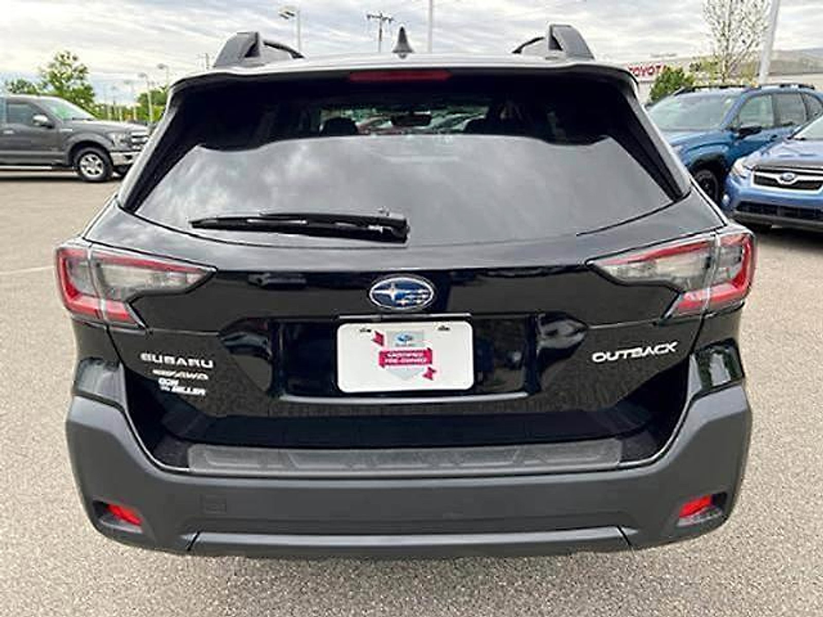 Certified 2024 Subaru Outback Premium AWD/4WD image 6