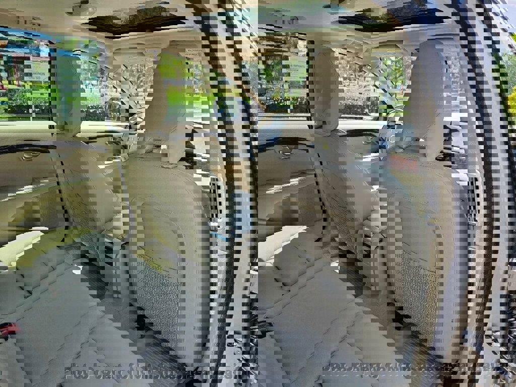 Used 2015 Volvo XC70 T5 Premier w/ Proximity Package FWD image 49