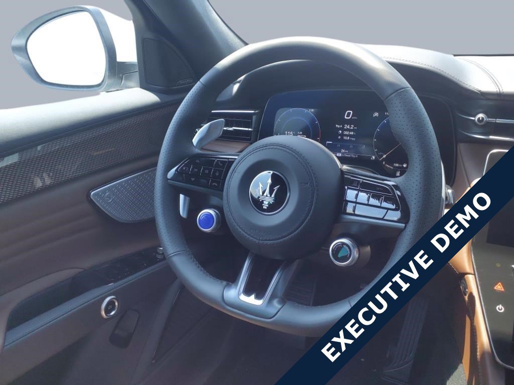 New 2024 Maserati Grecale GT image 8