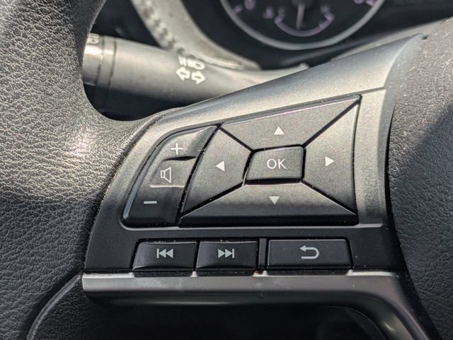 Used 2025 Nissan Sentra SV FWD image 28