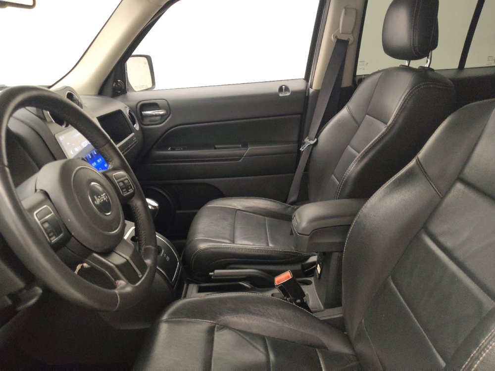 Used 2015 Jeep Patriot High Altitude AWD/4WD image 17