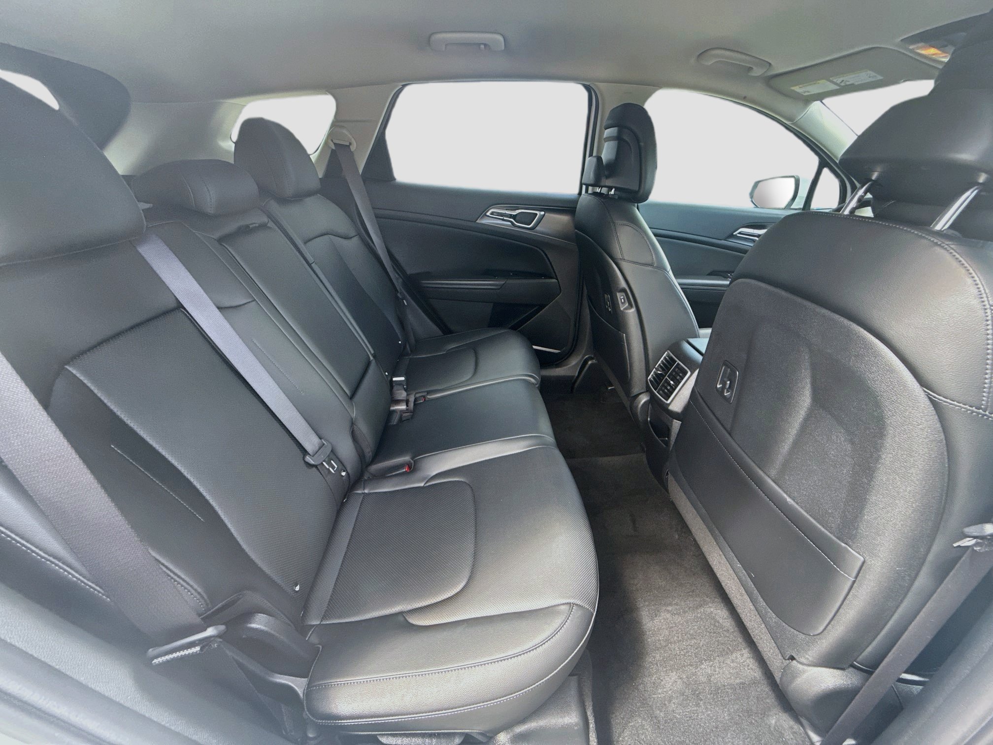 Used 2024 Kia Sportage EX FWD image 25