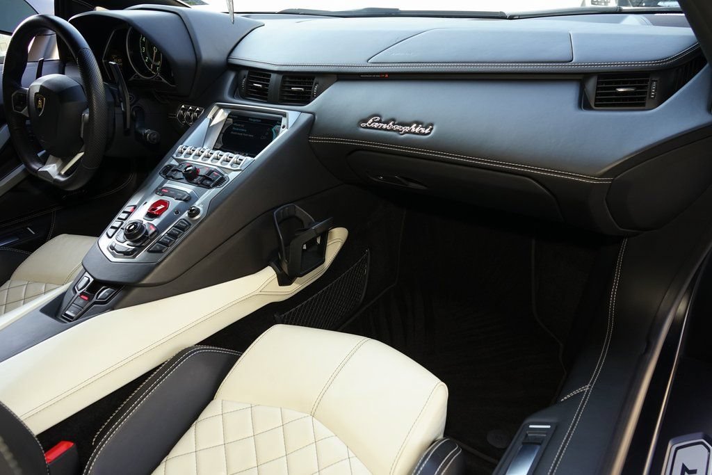 Used 2015 Lamborghini Aventador LP 700-4 AWD/4WD image 14