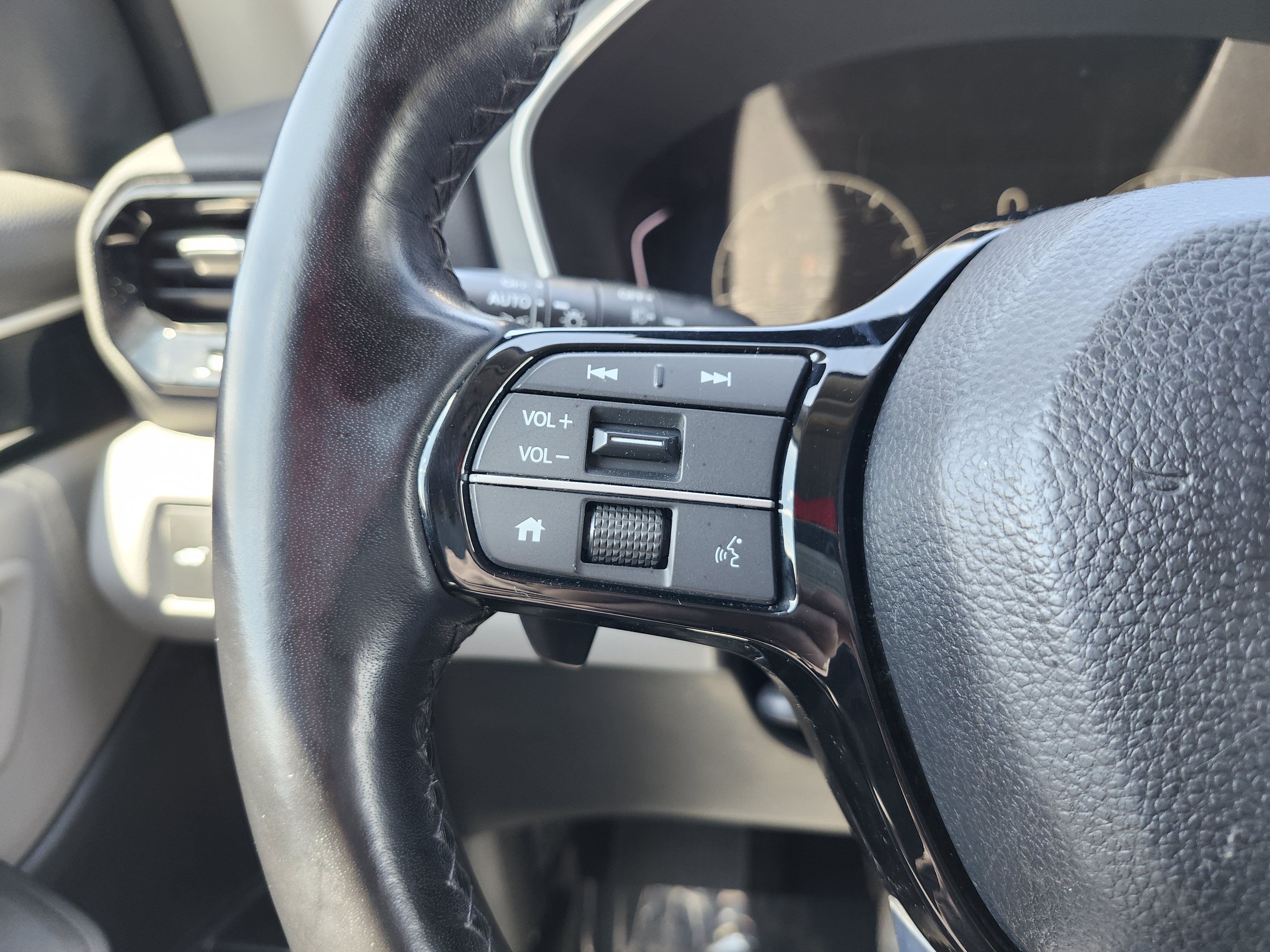 Used 2024 Honda Pilot EX-L image 37