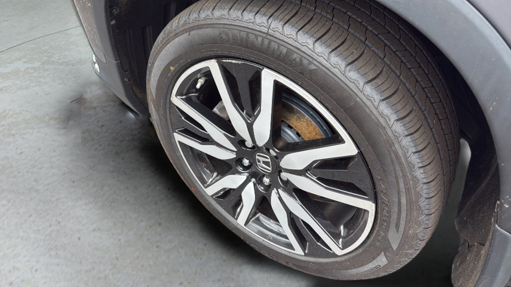 Used 2021 Honda Pilot Touring image 10