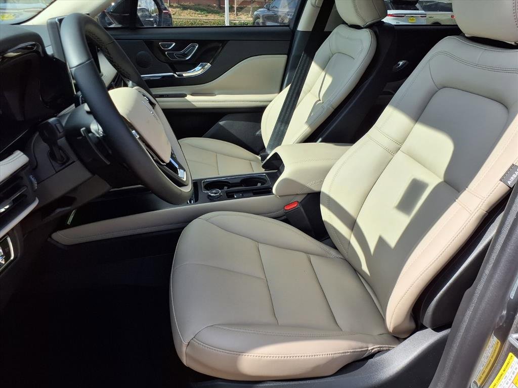 New 2026 Lincoln Corsair Premiere image 11