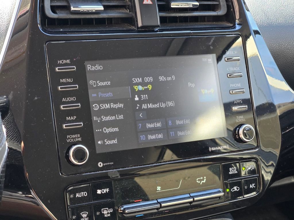 Used 2021 Toyota Prius LE FWD image 8