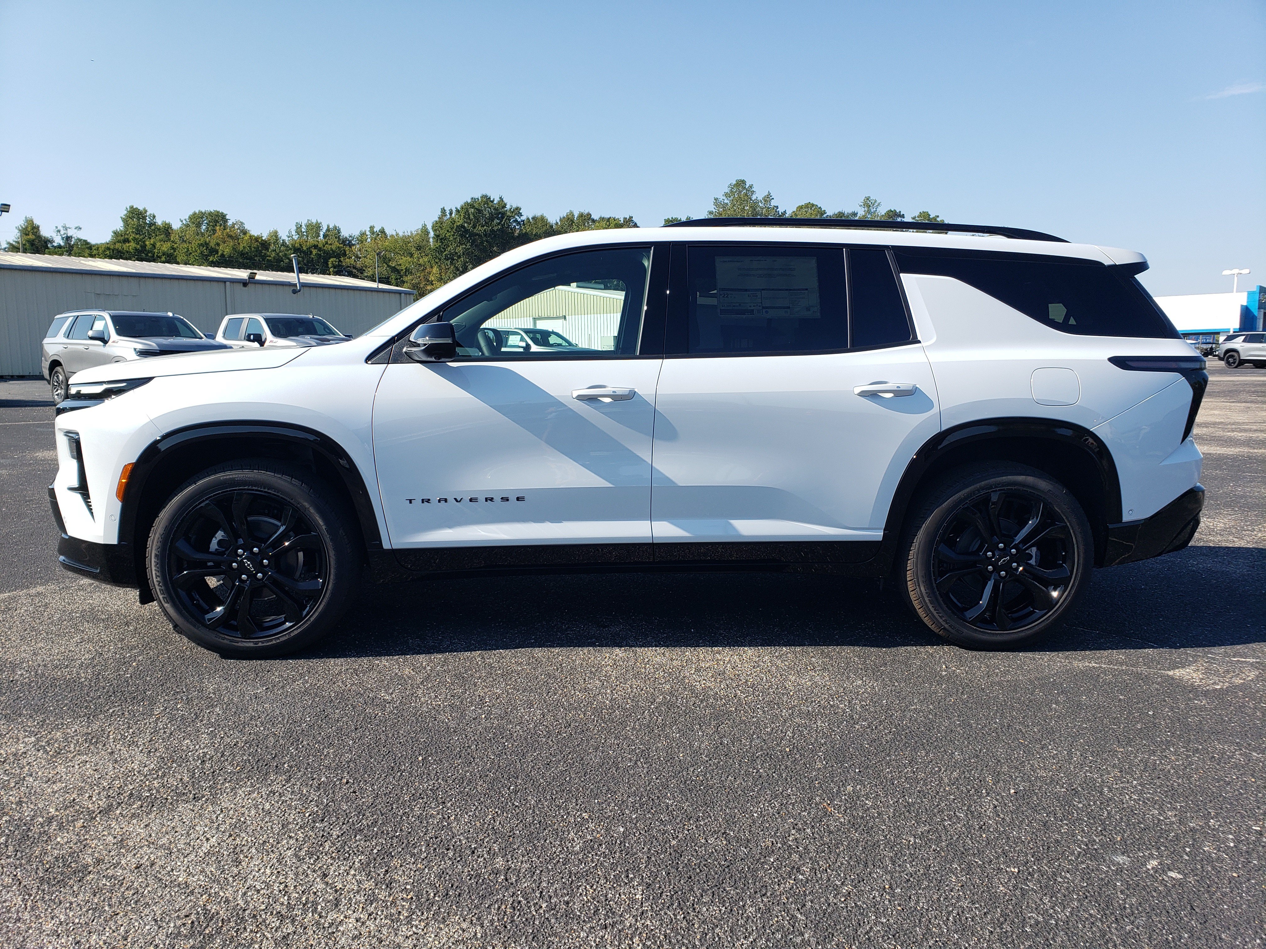 New 2027 Chevrolet Traverse RS w/ LPO, Floor Liner Package FWD image 6