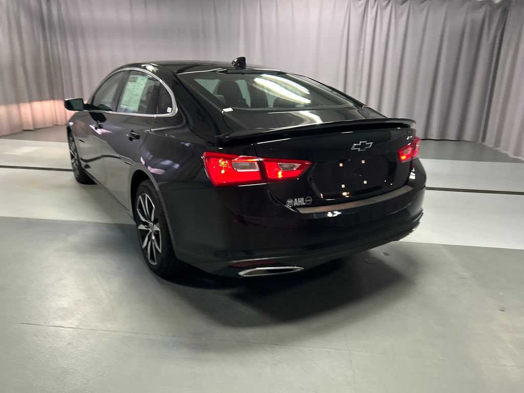 Used 2025 Chevrolet Malibu RS FWD image 5