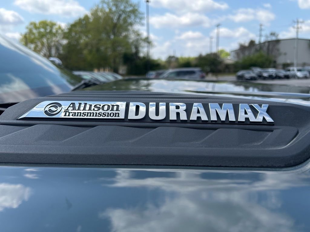 Used 2025 Chevrolet Silverado 2500 LTZ w/ LTZ Convenience Package image 11