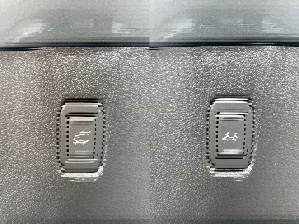 New 2025 Chevrolet Blazer RS w/ Driver Confidence II Package image 36