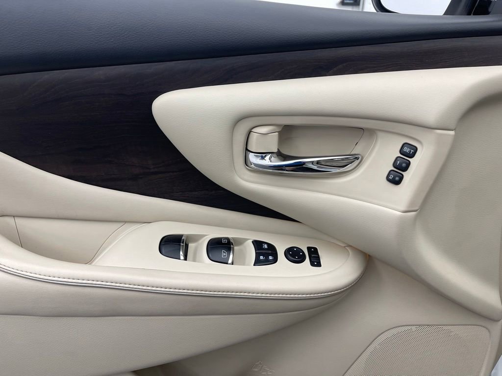 Used 2019 Nissan Murano Platinum AWD/4WD image 18