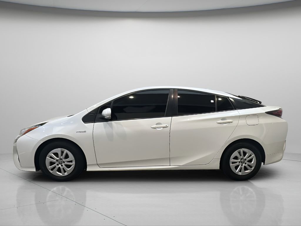 Used 2017 Toyota Prius Two w/ Carpet Mat Package image 9