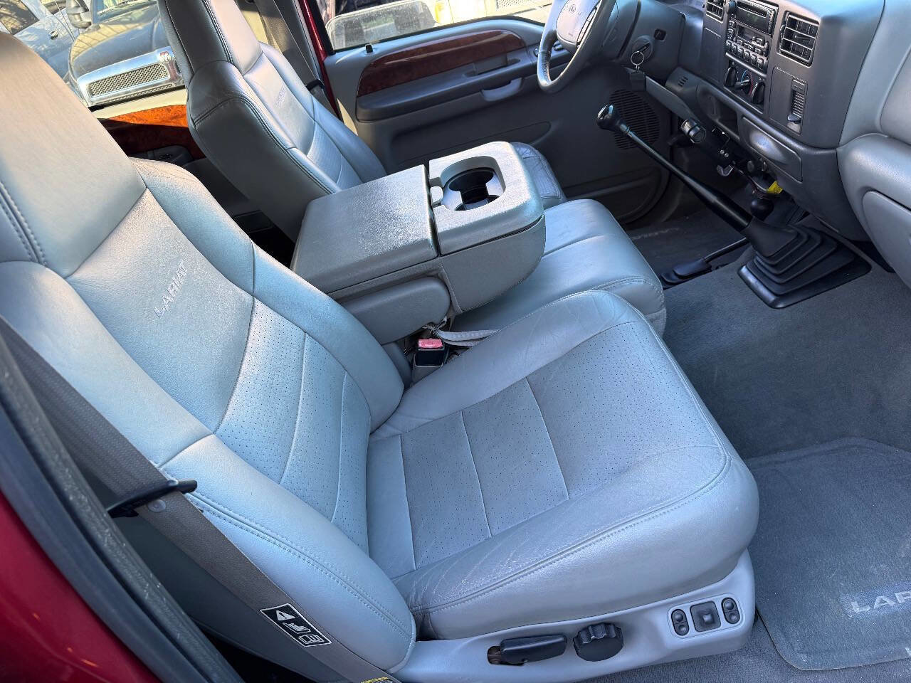 Used 2002 Ford F350 Lariat image 3