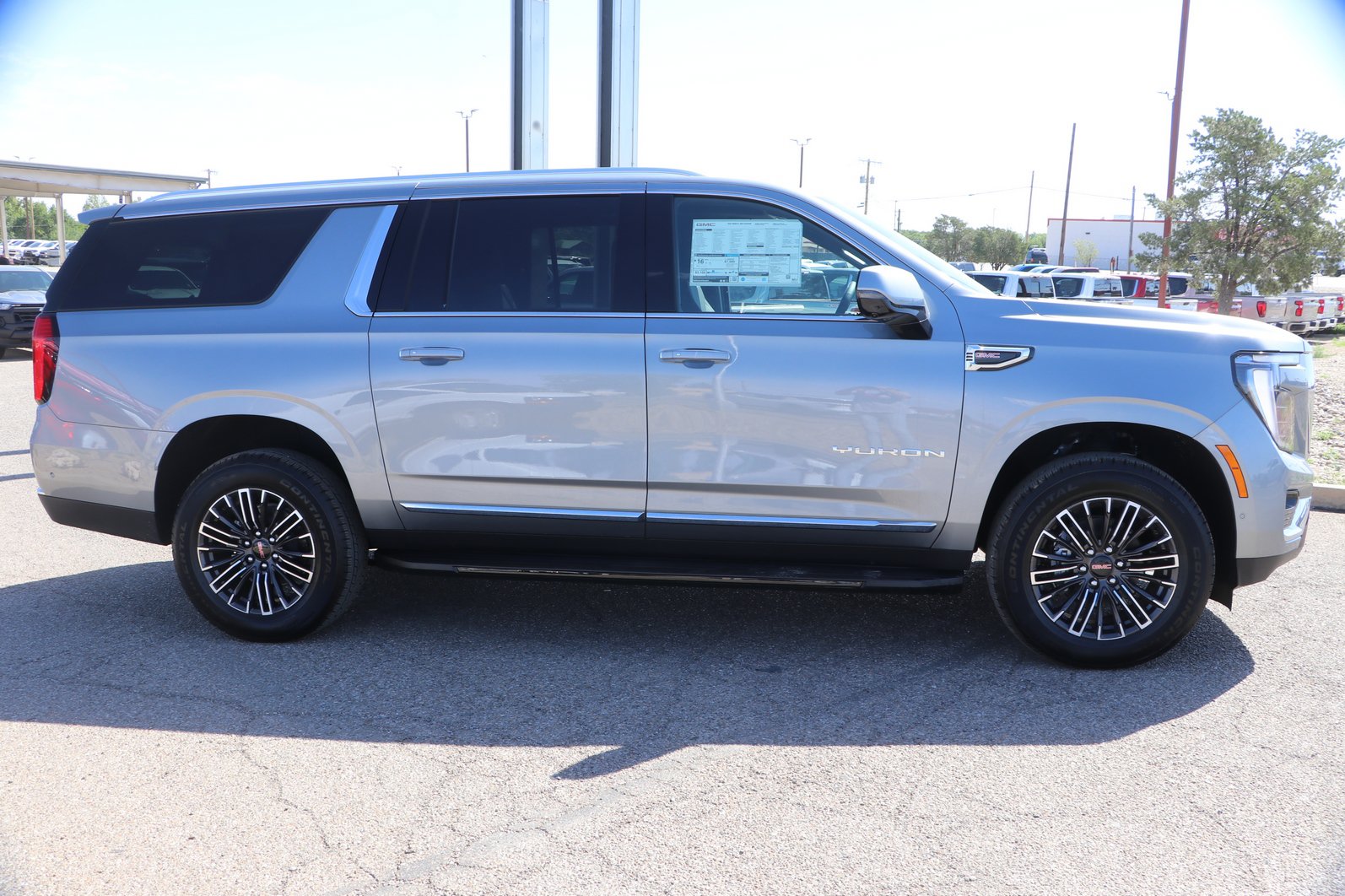 New 2026 GMC Yukon XL Elevation w/ Elevation Premium Package AWD/4WD image 8