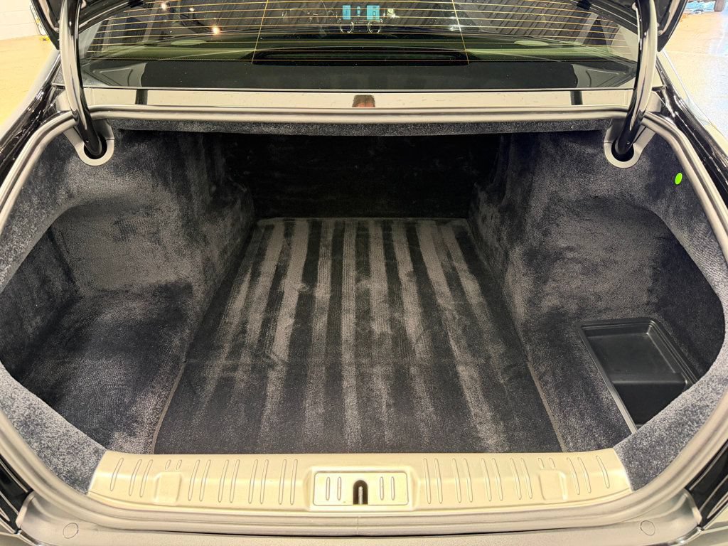 Used 2017 Rolls-Royce Ghost RWD image 17