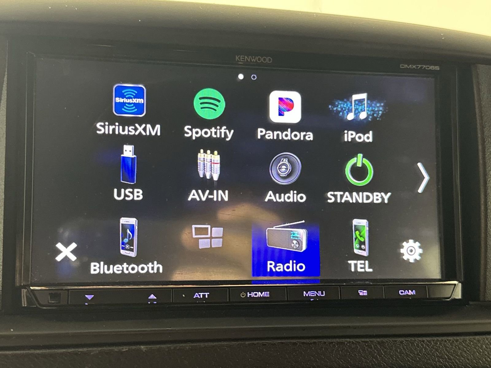 Used 2019 Dodge Grand Caravan SXT w/ Rear Park Assist Package FWD image 18