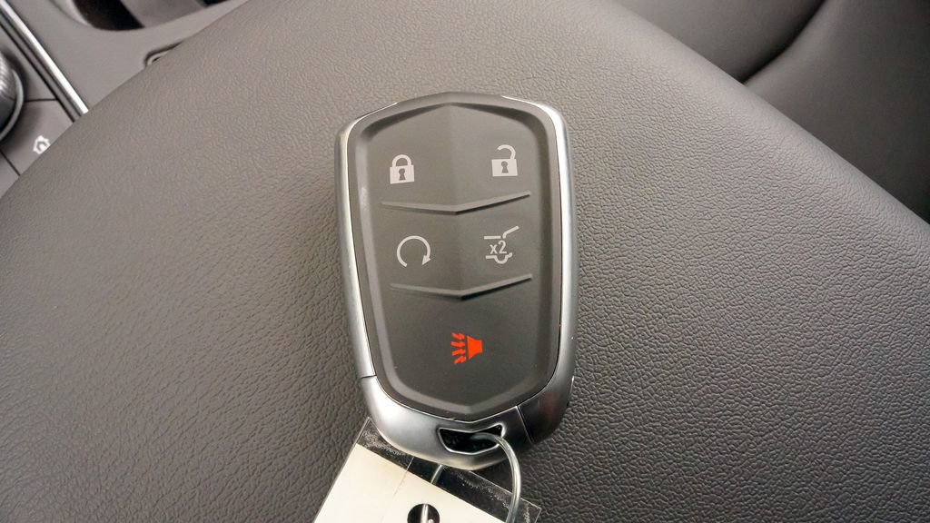 Certified 2025 Cadillac XT6 Luxury image 39