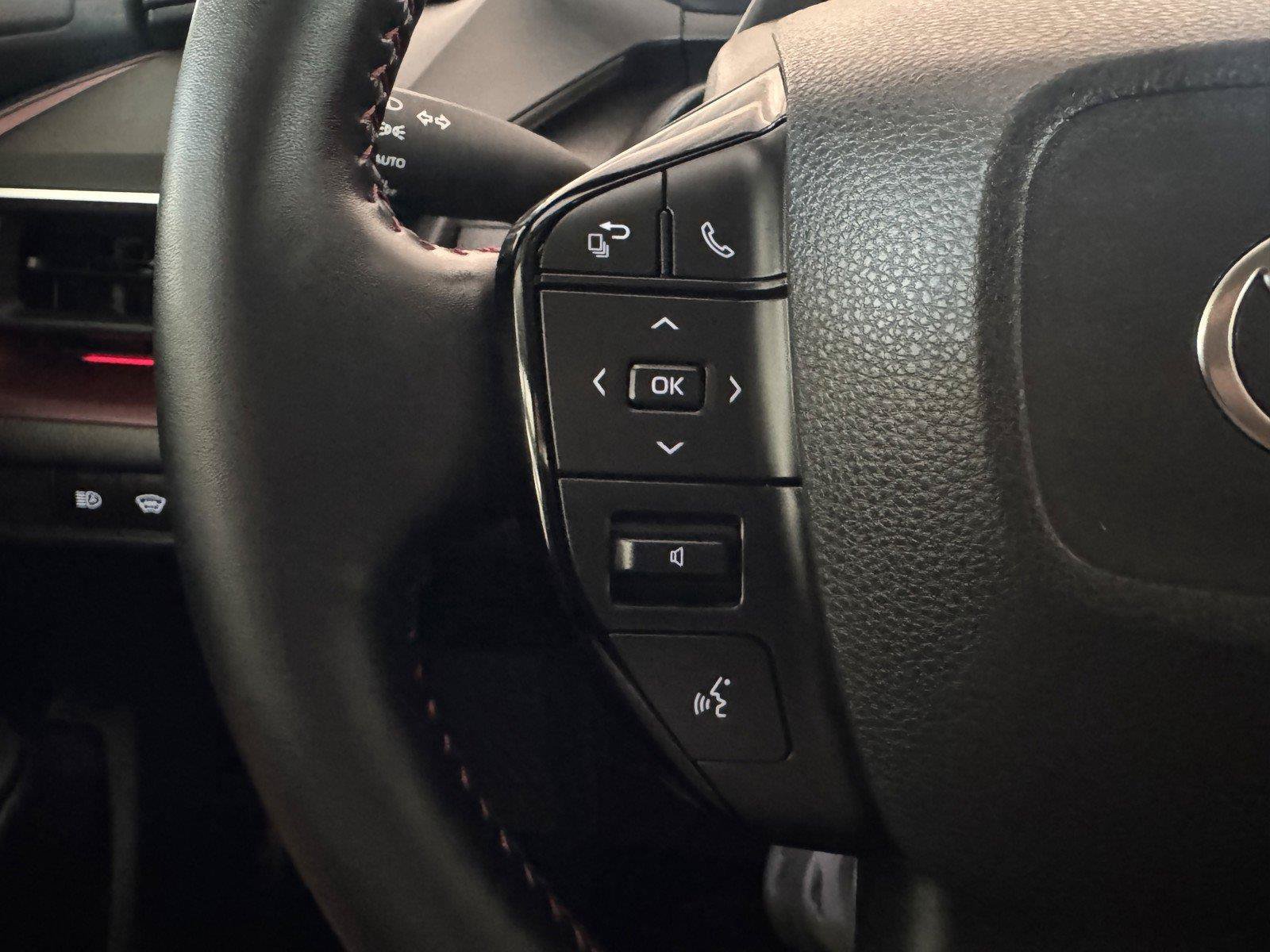 Used 2026 Toyota Prius Plug-In Hybrid FWD image 20