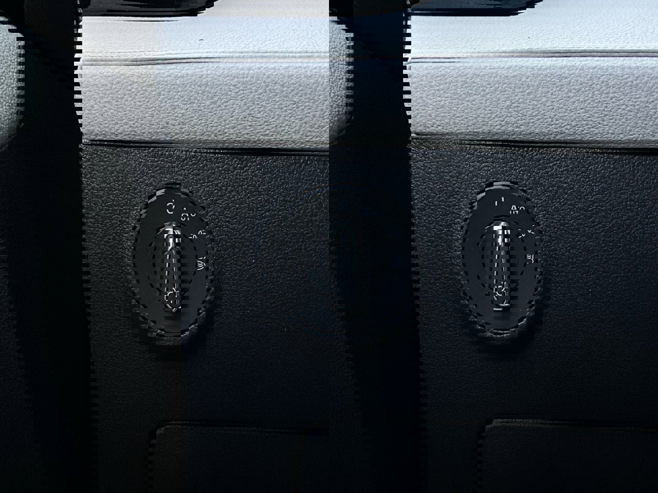 Used 2025 Volkswagen Taos S image 20