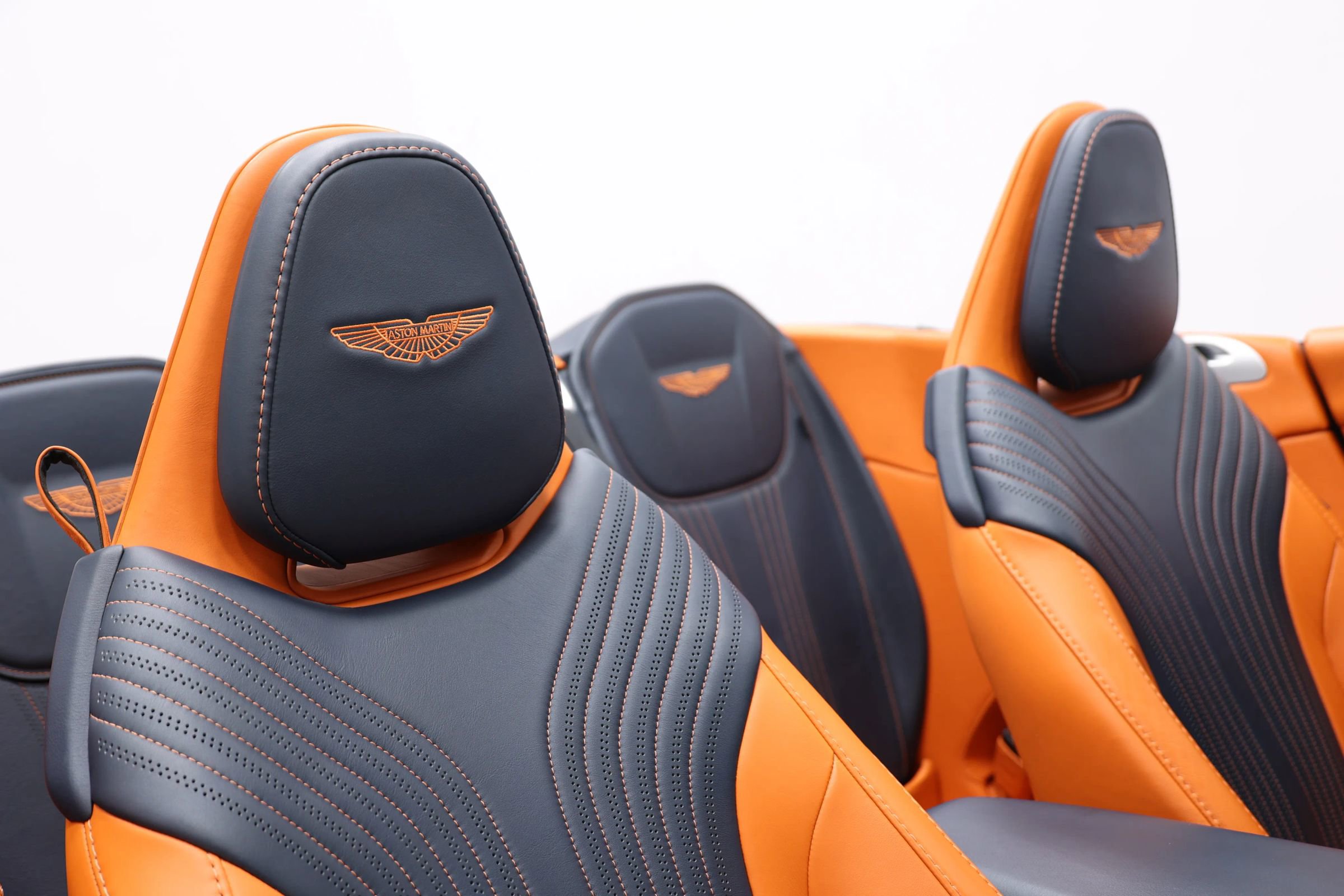Used 2019 Aston Martin DB11 Volante RWD image 97