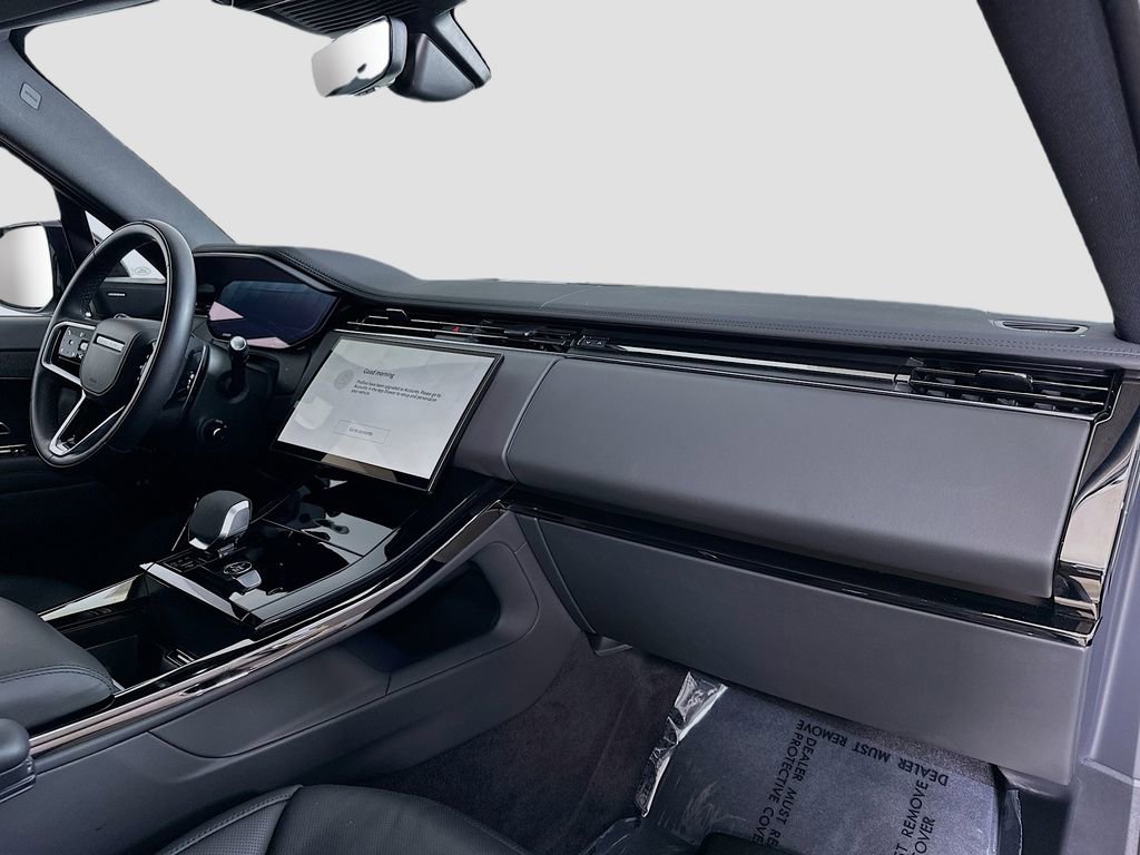 Used 2024 Land Rover Range Rover Sport SE image 32