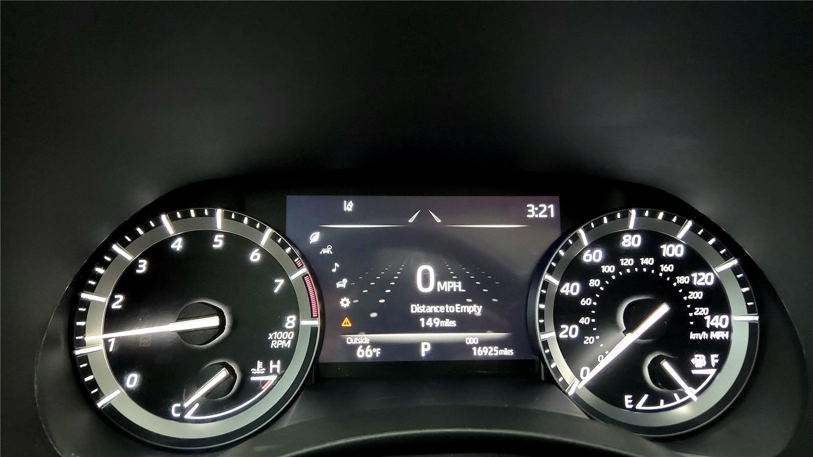 Certified 2020 Toyota Highlander XLE image 28