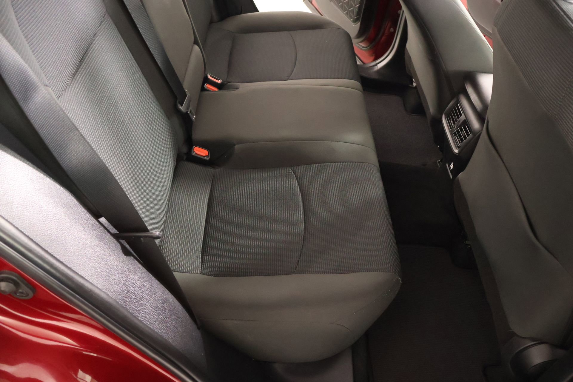 Used 2022 Toyota RAV4 LE image 13