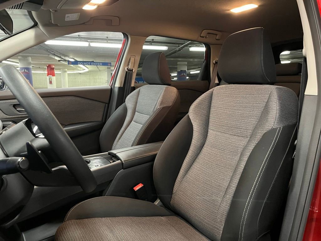 Used 2021 Nissan Rogue SV FWD image 17